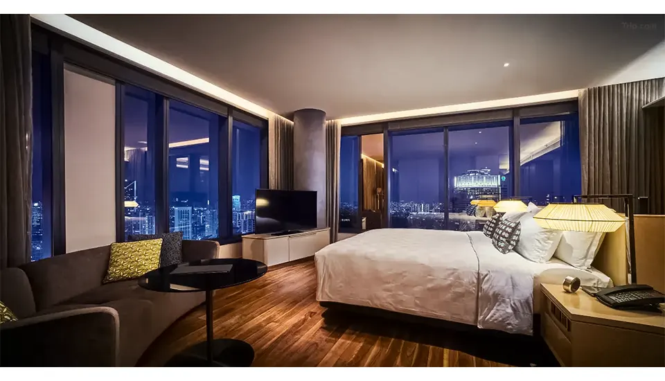 هتل ای کیو کوالالامپور